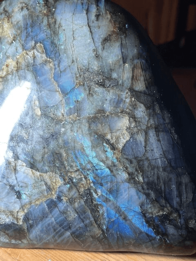 Labradorite de 3.485 Kg Qualité A