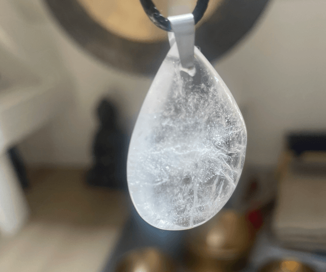 Pendentif pierre plate forme libre Cristal de Roche 40 mm qualité AA